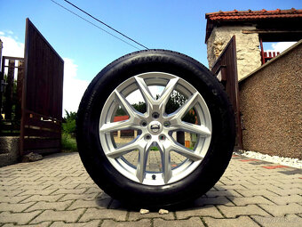 ZIMNÍ ORIGINÁL VOLVO 18" pneu 235/60R18 Dunlop - 2
