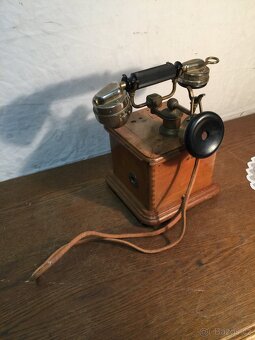 starý telefon - 2