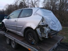 Prodám díly z vozidla Volkswagen Golf V 2.0tdi 103kw BMM - 2