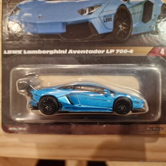 Hot Wheels Elite 64 Lamborghini Aventador LP700-4 - 2