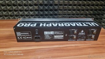 Behringer Ultragraph Pro FBQ3102 - 2