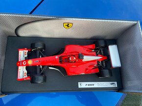 Michael Schumacher Ferrari F2002 Hot Wheel 1:18 - 2