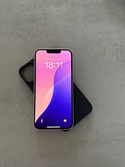 Apple iPhone 14 128 GB Bílý - 2