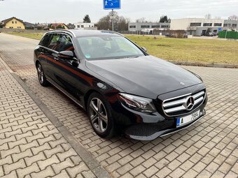 Mercedes-Benz E 220 d Avantgarde Kombi - 2