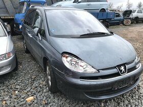 Peugeot 807 2005 2,2HDI 94kW FULL VYBAVA 7mist - dily - 2