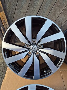 5x112 r18 Originál Vw Passat B8-Rline - 2