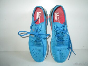Under Armour....vel.42 - 2