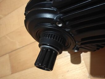 Motor M560 - 1200W peak - najazdenych 800km - 2