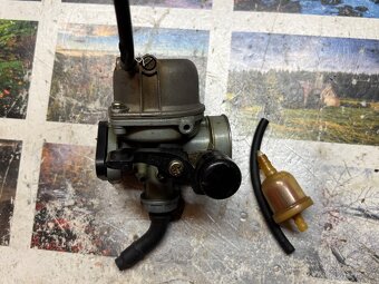 Karburátor od dětské čtyřkolky na díly ATC90,110,125 - 2