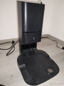 Robotický vysavač Roomba i3 - 2