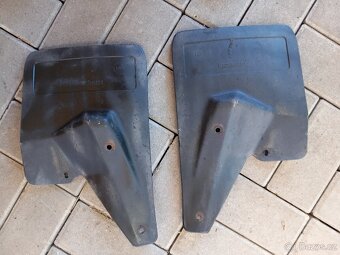 Zadní zástěrky Škoda forman - 2