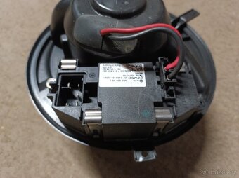 Škoda Octavia II - ventilátor topení 3C0907521 - 2