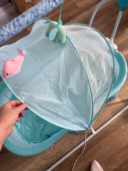 Kolébka s hudbou a houpáním - 2