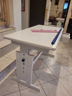 Rostoucí psací stůl - 2