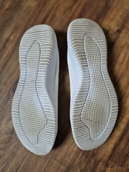 Bílé slip,on tenisky, vel. cca 41 - 2