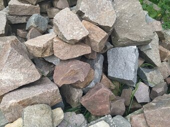 zulove kameny a kvadry - 2