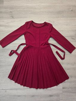 Tmavě červené, vínové šaty - 2