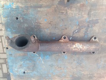 Výfukové potrubí Zetor 3 valec - 2