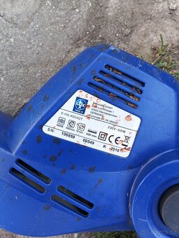 Prodám teleskopické nůžky na živý plot - 2