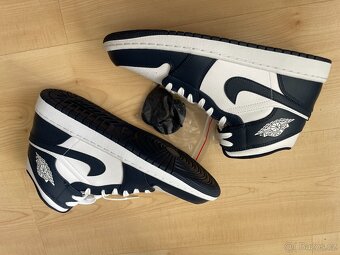 Air Jordan  1 MID - 2