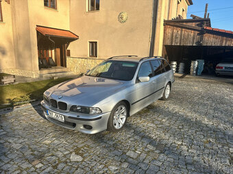 BMW E39 528i - 2
