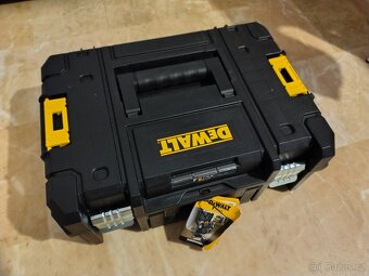 Aku úhlová bruska DeWALT DCG405 - 2