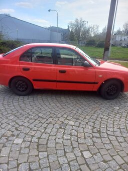 Hyundai accent - 2