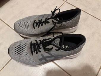 Asics Roadhawk vel 44 28cm zkousene - 2