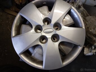 Prodám 4x kola Kia 5x114,33, +4x orig. poklice - 2