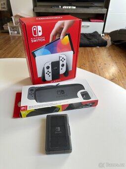 Nintendo switch OLED (top stav) + příslušenství - 2