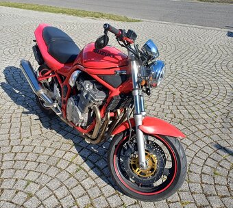 Suzuki GFZ 600 - 2