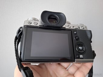 Fuji X-T3 + XF 18-55mm f/2.8–4 OIS - 2