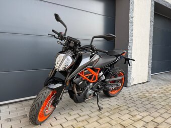 KTM DUKE 390 pouze 1500km - 2