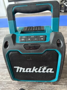 Přenosný reproduktor Makita DMR200 (bez baterie) - 2