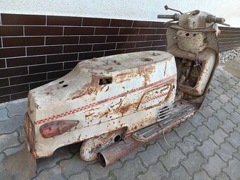 skůtr Tatran manet 125 bez motoru - 2