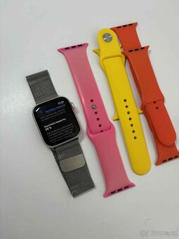 Apple watch SE 2.generace - 44mm - 2