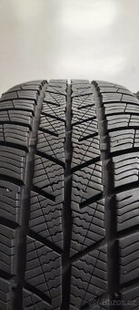 215/55/17 Barum Polaris 5, DOT 2322, vz 8.2mm-7.7mm - 2