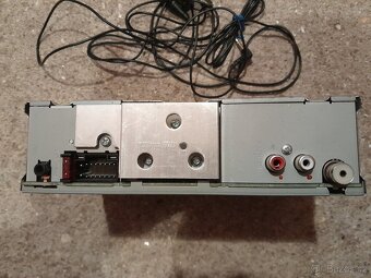 KENWOOD KMM-303BT - 2