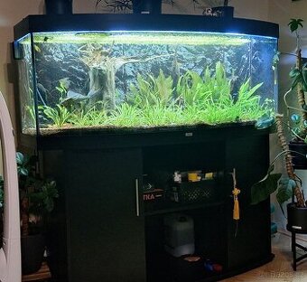 Pěkné akvárium značky juwel - 2
