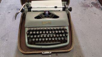 Staré funkční psací stroje zn.Rheinmetall a Consul - 2