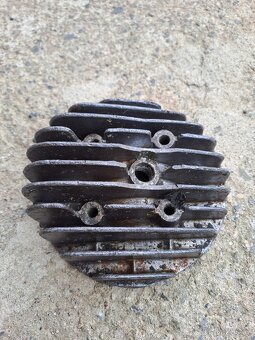 Hlava motoru Čz 98 - 2