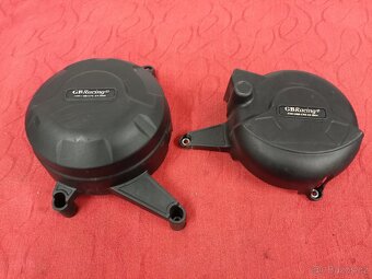 Ducati Panigale kryty motoru. - 2