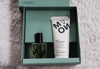 dárkový set Moň - parfém + body lotion, nové - 2