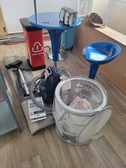 Barové židle, otočné se stolkem - 2