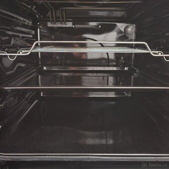 ČERVENÝ sporák třídy A Amica sklokeramika  PĚKNÝ - 2