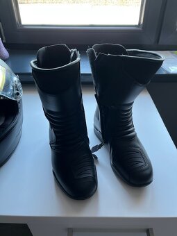 Motorkářské oblečení - 2