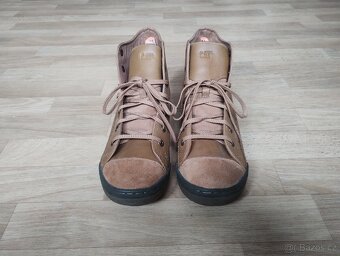Kožené boty Caterpillar vel. 42 Nové - 2