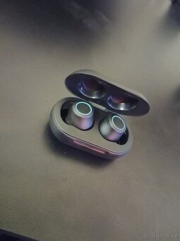 Bezdrátová sluchátka Niceboy HIVE (TWS) - 2