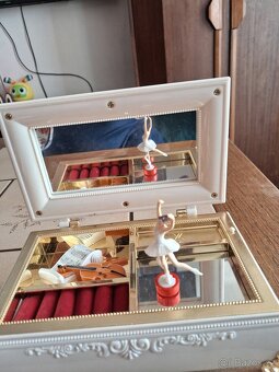 Hrací šperkovnice - 2