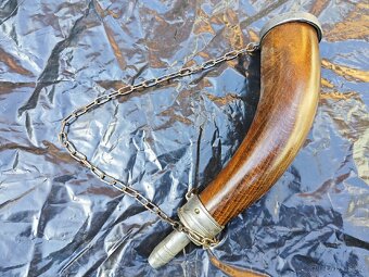 Prachovnice na střelný prach - dekorativní - 2